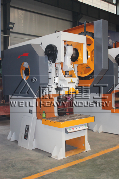 100噸深喉800沖床