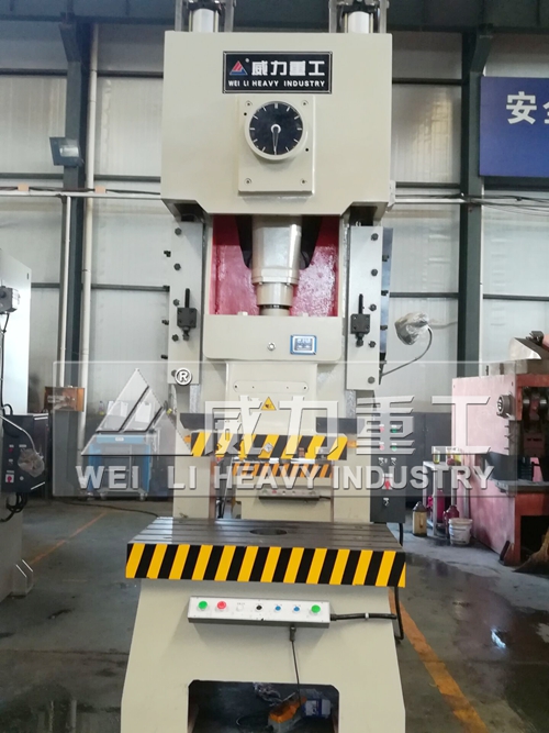 160噸氣動沖床外觀圖