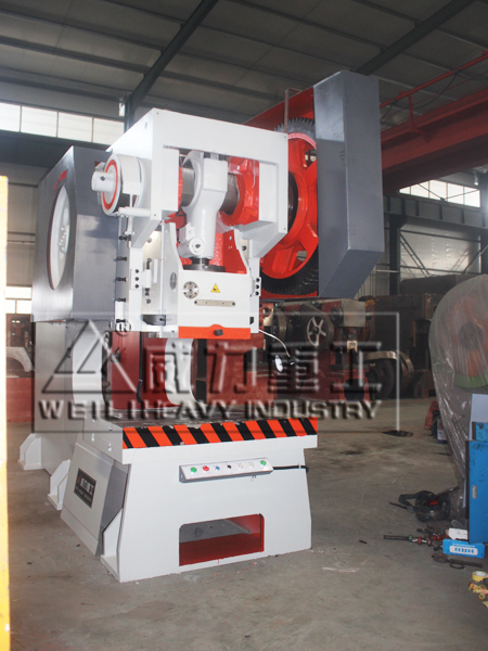 200噸沖床車間現貨