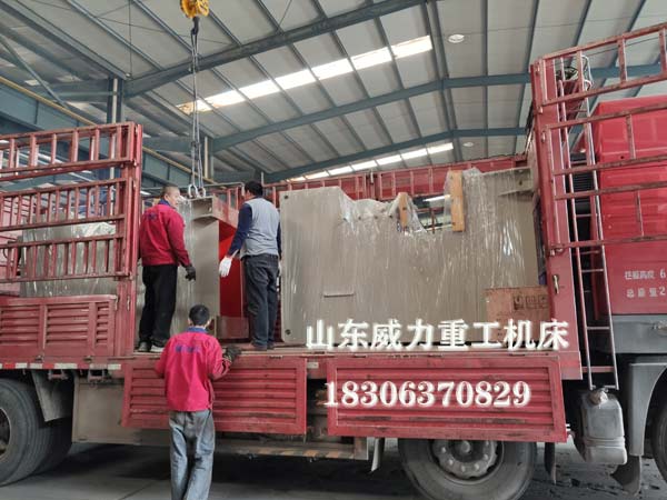 100噸液壓沖床發(fā)貨圖片