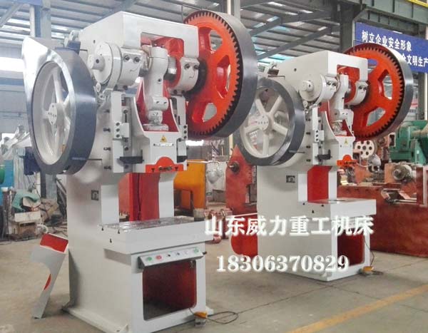 100噸沖床車間實物圖