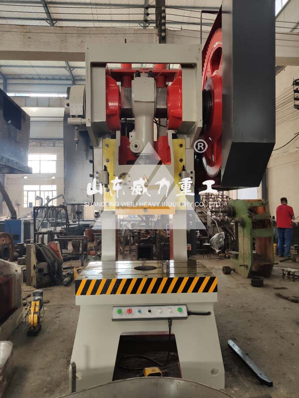 160噸深喉沖床圖片