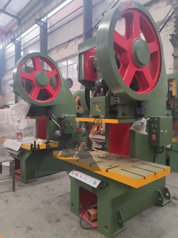 山東威力重工沖床