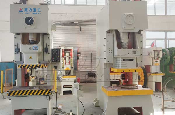 80噸氣動沖床圖片
