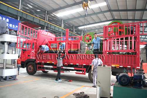 新購的沖壓機床呈現漏油什么緣由?